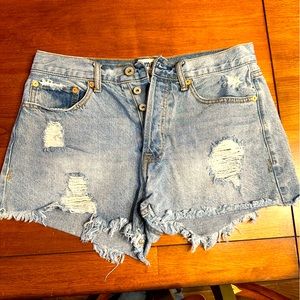 Umgee distressed jean denim shorts size 30